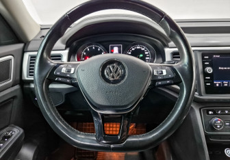 Подержанный автомобиль Volkswagen Teramont 2018 года (22 фото)