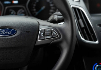 Подержанный автомобиль Ford Focus Wagon 2018 года (16 фото)