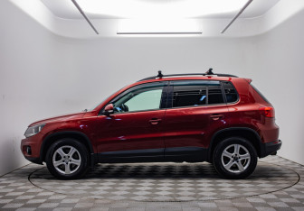 Подержанный автомобиль Volkswagen Tiguan 2012 года (8 фото)