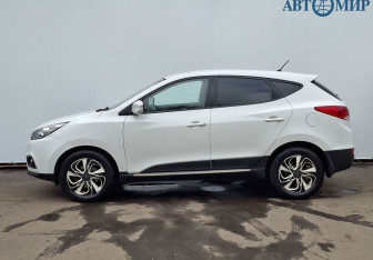 Подержанный автомобиль Hyundai ix35 2014 года (8 фото)