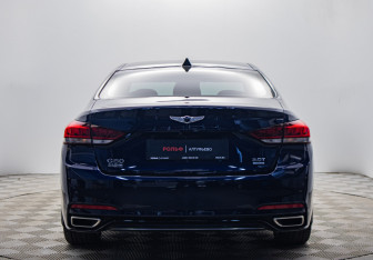 Подержанный автомобиль Genesis G80 2019 года (4 фото)