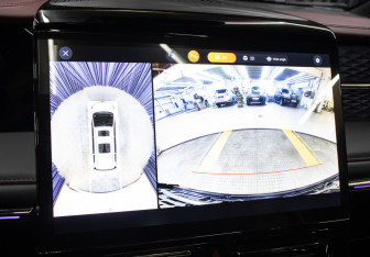 Подержанный автомобиль GAC M8 2024 года (29 фото)