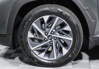 Подержанный автомобиль Hyundai Tucson 2022 года (5 фото)