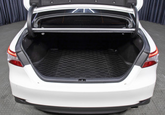 Подержанный автомобиль Toyota Camry Sedan 2019 года (10 фото)