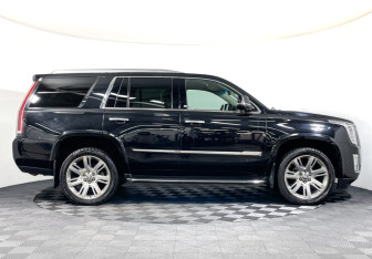 Подержанный автомобиль Cadillac Escalade Suv 2018 года (3 фото)