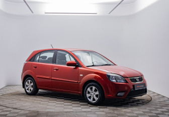 Подержанный автомобиль Kia Rio Hatchback 2010 года (3 фото)