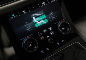 Подержанный автомобиль Land Rover Range Rover Velar 2019 года (20 фото)