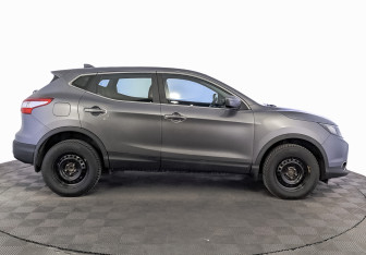 Подержанный автомобиль Nissan Qashqai 2018 года (4 фото)