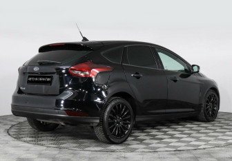 Подержанный автомобиль Ford Focus Hatchback 2019 года (3 фото)