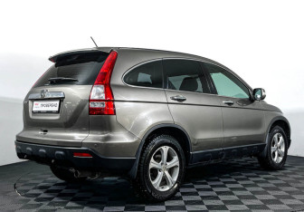 Подержанный автомобиль Honda CR-V 2008 года (5 фото)
