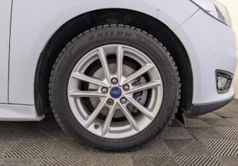 Подержанный автомобиль Ford Focus Hatchback 2018 года (12 фото)