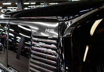 Подержанный автомобиль Hongqi HQ9 2022 года (27 фото)