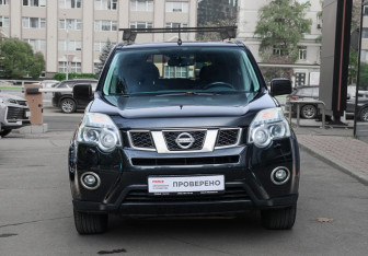 Подержанный автомобиль Nissan X-Trail 2011 года (2 фото)