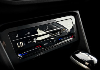 Подержанный автомобиль Volkswagen Tiguan 2021 года (26 фото)