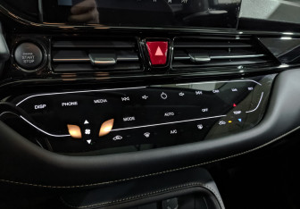 Новый Москвич 3 2023 (21 фото)