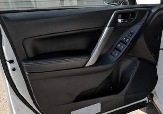 Подержанный автомобиль Subaru Forester Suv 2015 года (19 фото)