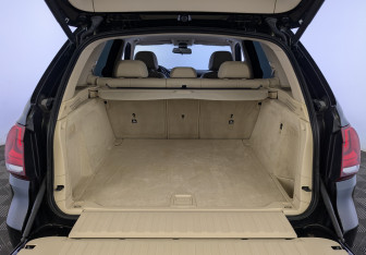 Подержанный автомобиль BMW X5 2018 года (10 фото)