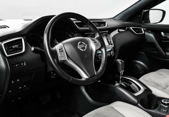 Подержанный автомобиль Nissan Qashqai 2018 года (11 фото)