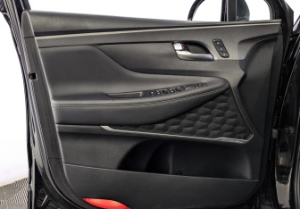 Подержанный автомобиль Hyundai Santa Fe 2019 года (18 фото)