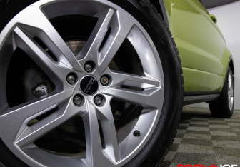 Подержанный автомобиль Land Rover Range Rover Evoque 2012 года (24 фото)