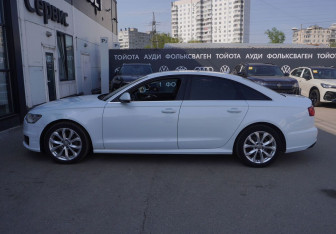 Подержанный автомобиль Audi A6 Sedan 2015 года (8 фото)