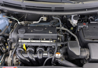 Подержанный автомобиль Kia Rio Hatchback 2015 года (9 фото)