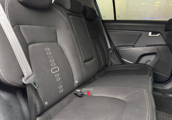 Подержанный автомобиль Kia Sportage 2010 года (11 фото)