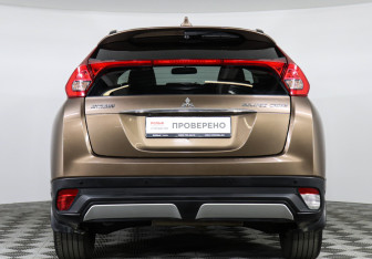 Подержанный автомобиль Mitsubishi Eclipse Cross 2018 года (6 фото)