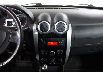 Подержанный автомобиль LADA (ВАЗ) Largus Wagon 2018 года (14 фото)