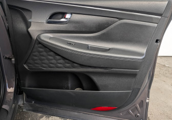 Подержанный автомобиль Hyundai Santa Fe 2021 года (23 фото)