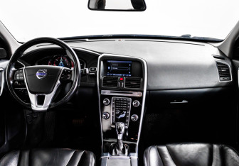 Подержанный автомобиль Volvo XC60 2013 года (11 фото)