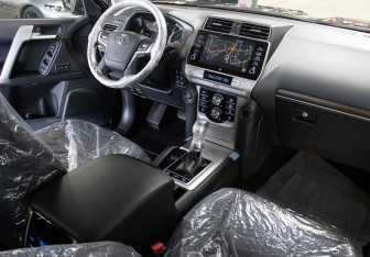 Подержанный автомобиль Toyota Land Cruiser Prado 2023 года (11 фото)