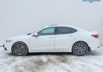 Подержанный автомобиль Acura TLX 2014 года (8 фото)