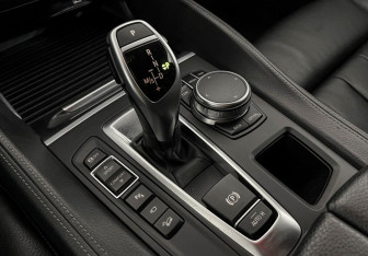 Подержанный автомобиль BMW X6 2019 года (16 фото)