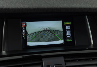 Подержанный автомобиль BMW X4 2017 года (14 фото)