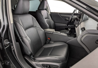 Подержанный автомобиль Lexus ES 2021 года (24 фото)