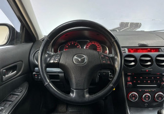 Подержанный автомобиль Mazda 6 Wagon 2005 года (14 фото)