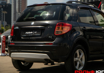 Подержанный автомобиль Suzuki SX4 Hatchback 2007 года (14 фото)