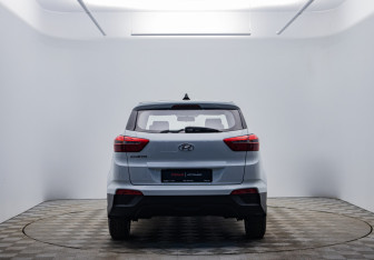Подержанный автомобиль Hyundai Creta 2017 года (6 фото)