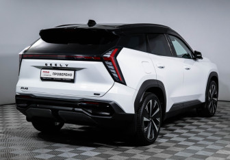 Подержанный автомобиль Geely Atlas 2024 года (5 фото)