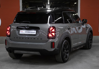 Подержанный автомобиль MINI Countryman 2020 года (5 фото)