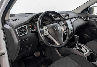 Подержанный автомобиль Nissan Qashqai 2018 года (16 фото)