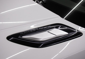 Подержанный автомобиль Land Rover Range Rover Sport 2021 года (22 фото)