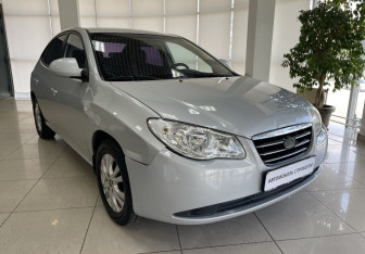 Подержанный автомобиль Hyundai Elantra Sedan 2009 года (3 фото)