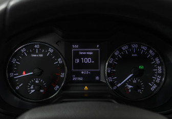 Подержанный автомобиль Skoda Octavia Liftback 2014 года (11 фото)