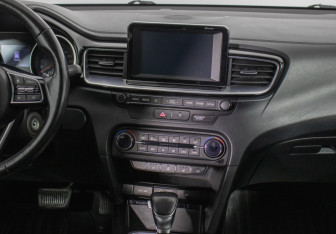 Подержанный автомобиль Kia Ceed Hatchback 2018 года (14 фото)