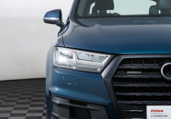 Подержанный автомобиль Audi Q7 2018 года (25 фото)
