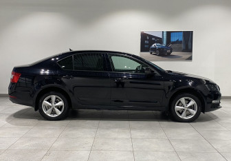 Подержанный автомобиль Skoda Octavia Liftback 2018 года (4 фото)
