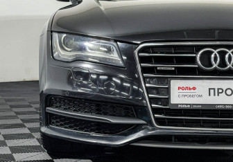 Подержанный автомобиль Audi A7 2012 года (21 фото)
