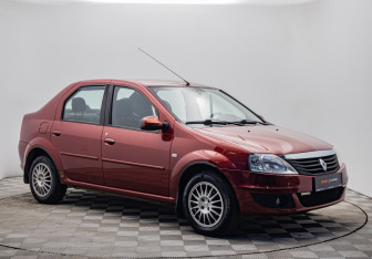Подержанный автомобиль Renault Logan Sedan 2010 года (7 фото)